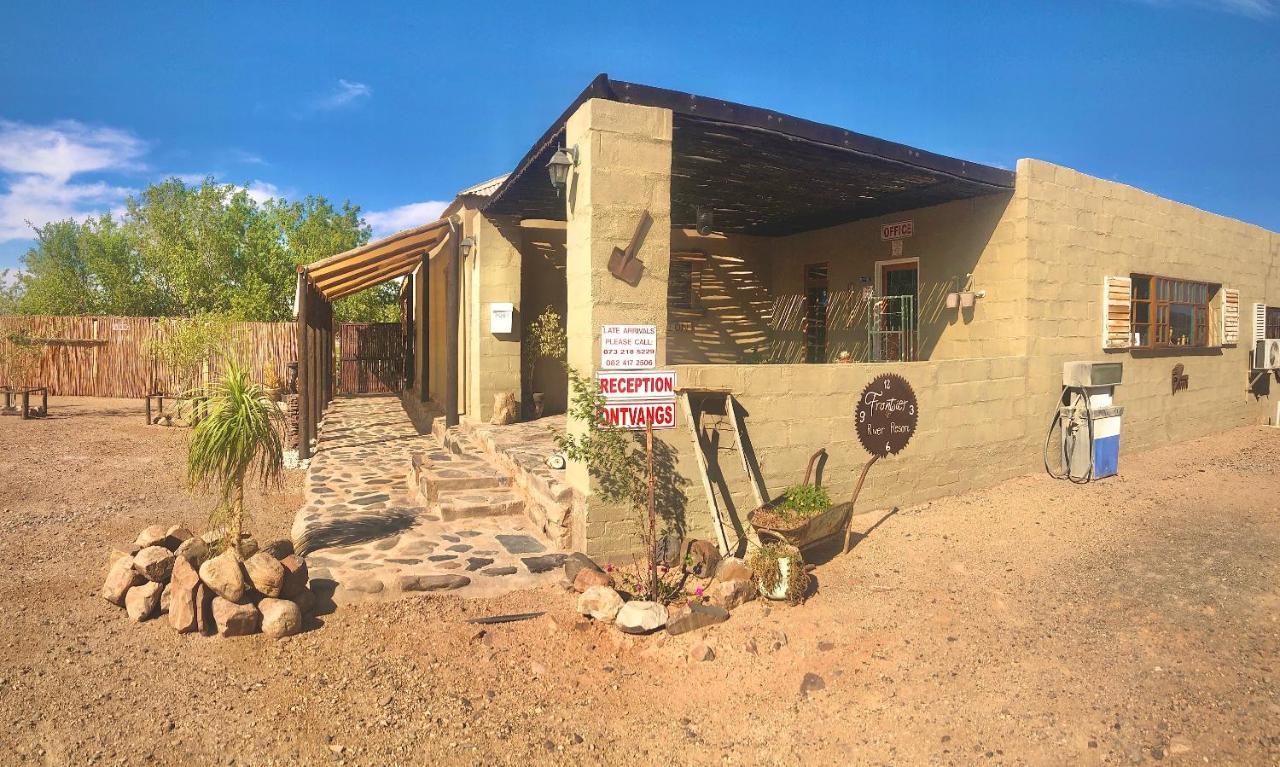 Frontier River Resort Vioolsdrif Bagian luar foto